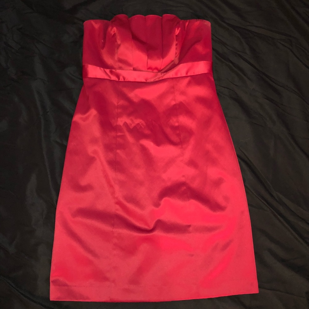 Short red strapless dress. Good condition.